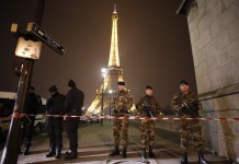 Eiffel tower on high alert causing visitors to evacuate the place