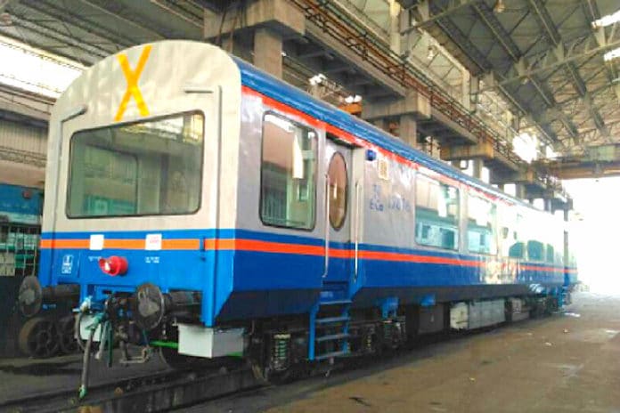 vistadome train from visakhapatnam
